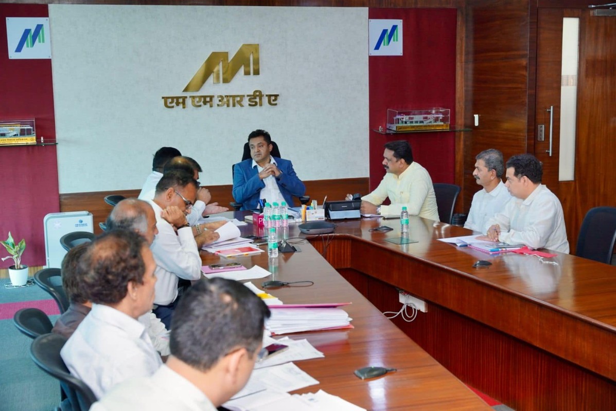 मीरा भयंदर शहर में लंबित विकास कार्यों के संबंध में आज एमएमआरडीए आयुक्त श्री संजय मुखर्जी के कार्यालय में एक बैठक आयोजित की गई