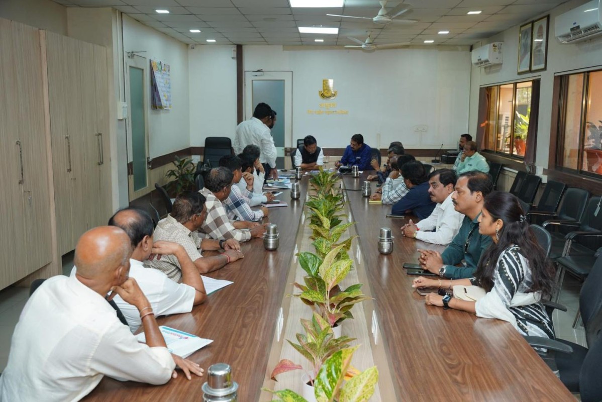 मीरा भाईंदर नगर निगम के उत्तन क्षेत्र में प्रभावित घरों को लेकर व मेट्रो कार्य में तकनीकी समस्याओं का समाधान करते हुए