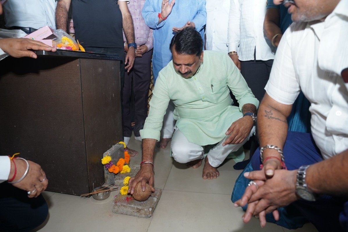 मूक जीवों की सेवा ही सच्ची मानवता | पशु-पक्षी केंद्र में नए मेडिकल कक्ष का उद्घाटन