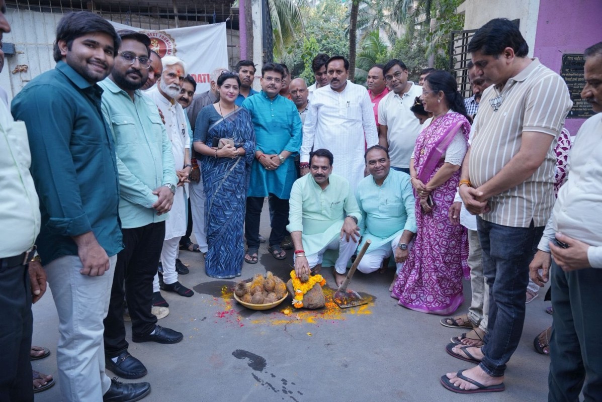प्रभाग २१, मिरा रोड पूर्व में विकास कार्यों का शुभारंभ | नाले पुनर्बांधणी एवं फुटपाथ सुशोभीकरण का भूमिपूजन
