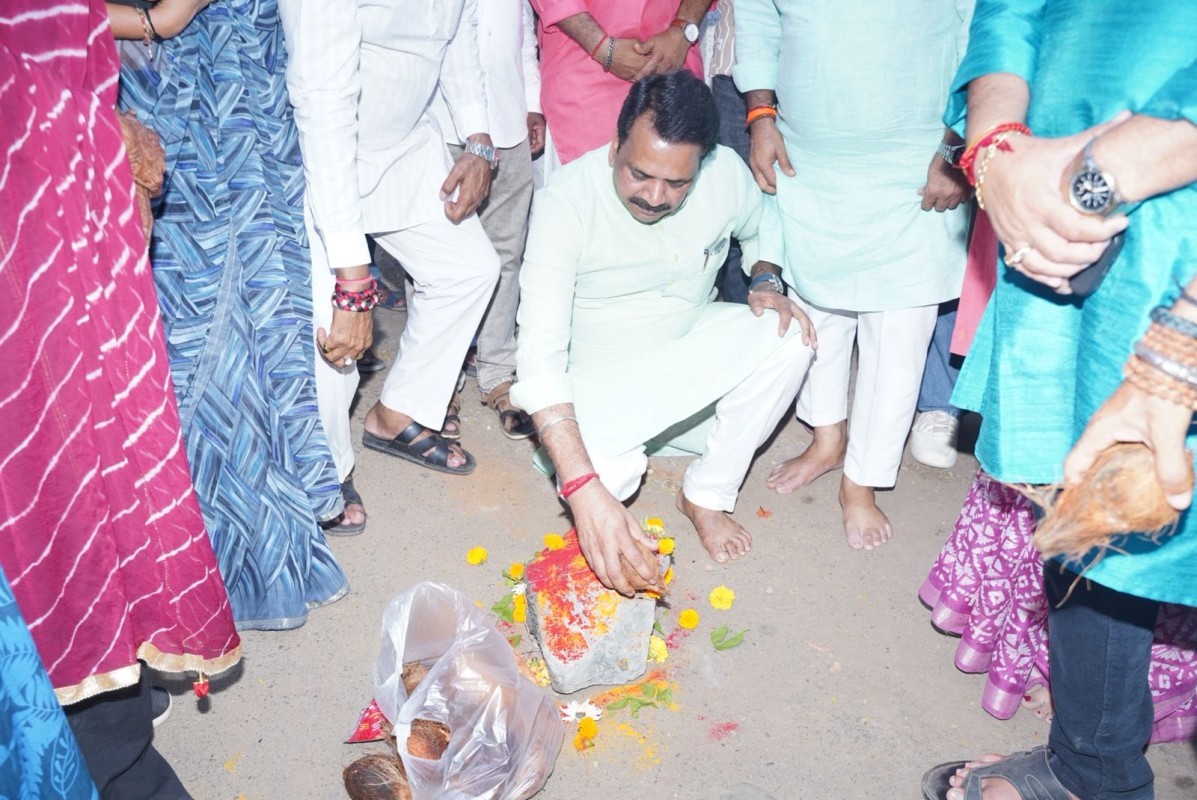 प्रभाग २१, मिरा रोड पूर्व में विकास कार्यों का भूमिपूजन | नाले पुनर्बांधणी एवं फुटपाथ सुशोभीकरण कार्य की शुरुआत