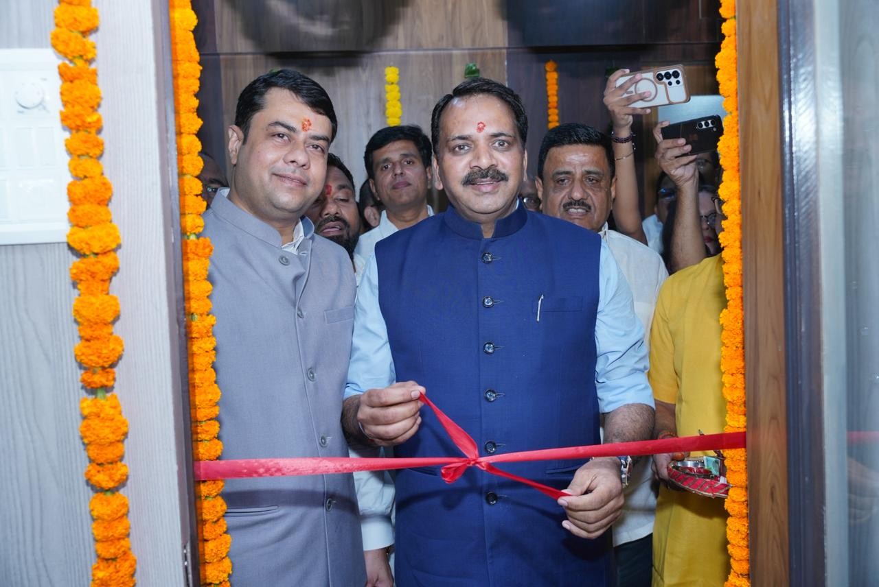 मिरा-भाईंदर महानगरपालिका के सभागृह नेता श्री रवि व्यास जी के नए कार्यालय का उद्घाटन